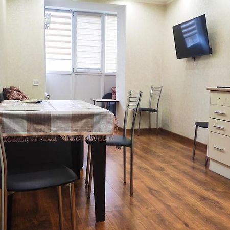 Апартаменты Уютная квартира у моря Одесса Экстерьер фото